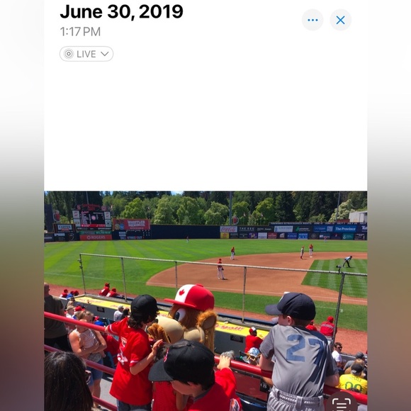 Signed Canadians (Nat Bailey) XL Youth Jersey - Picture 10 of 11